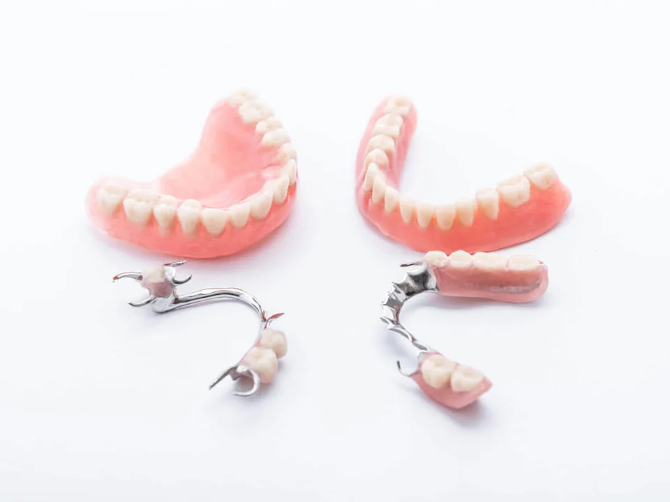 Full and partial dentures in Cincinnati, OH at Moorehead Dentistry.